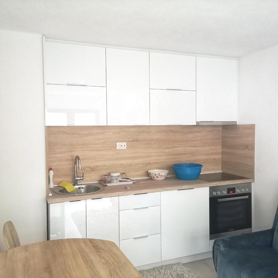 Family Apartment With Garden Сараево Экстерьер фото