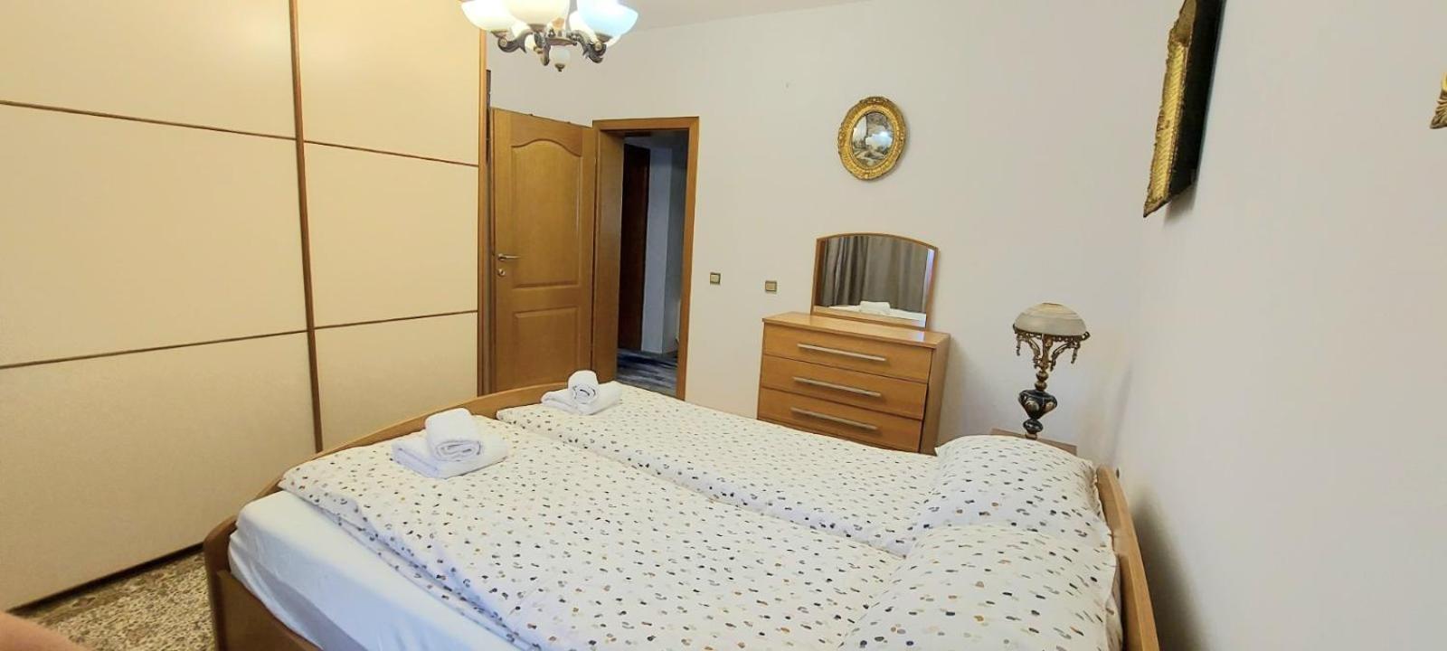 Family Apartment With Garden Сараево Экстерьер фото